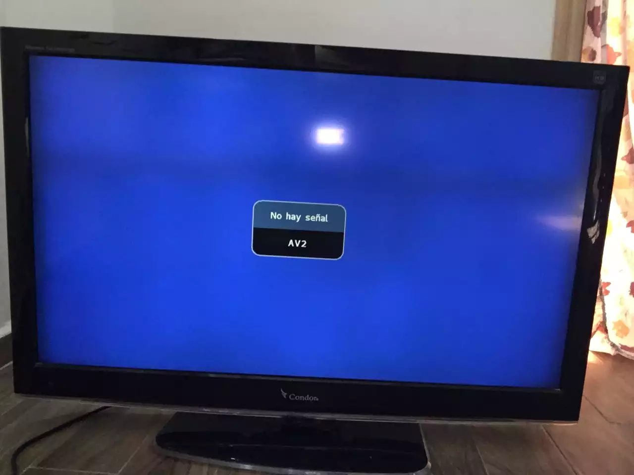 تلفيزون مستعمل في حالة جيدة 
