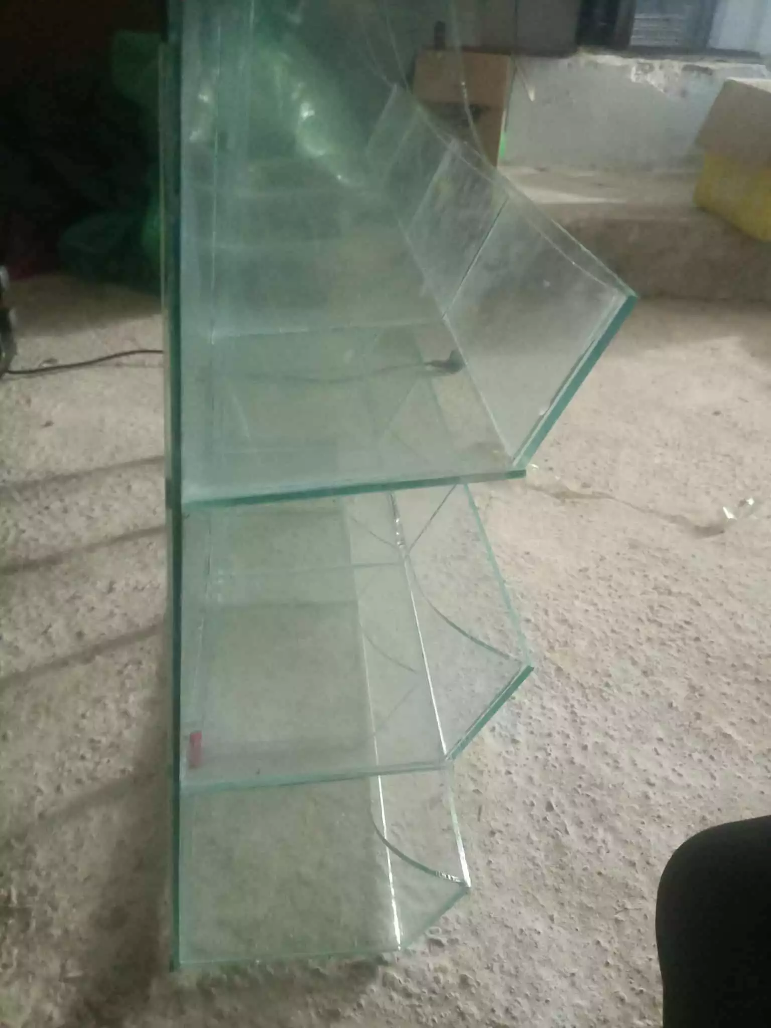 تجهيز محل كونتوار وزجاج