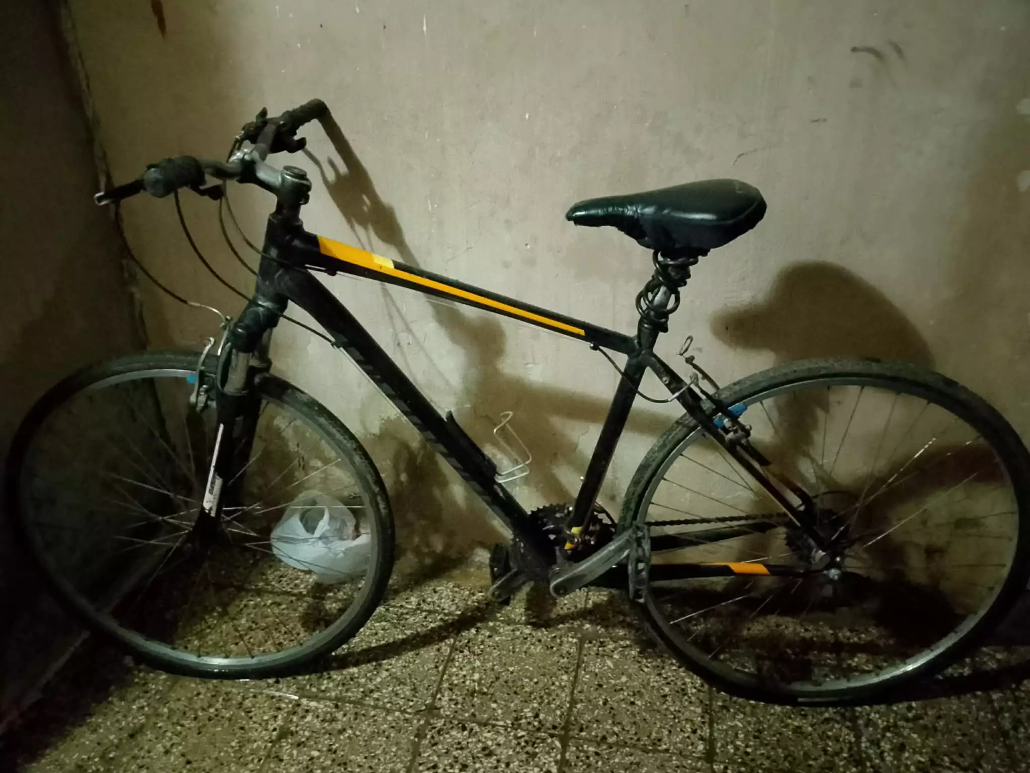 دراجة هوائبة مستعملة من الخارج من كليفورنية بلد الصانع