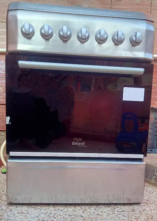 Cuisinière géant 4 feux 🔥 inoxydable très bonne état