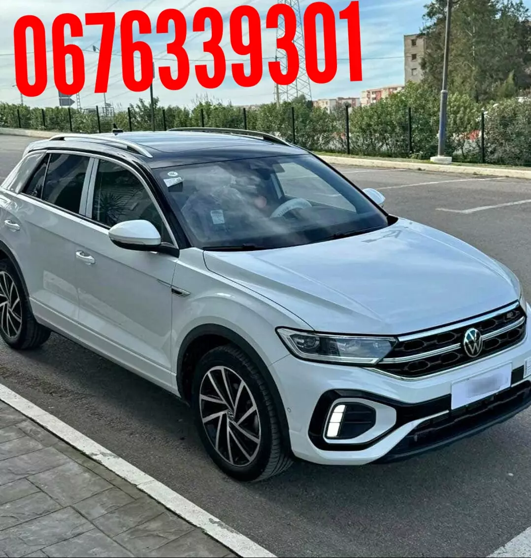 T ROC 2025 R LINE NEUF 00 km Essence moteur : 1.5 TSi 160 chevaux , boite automatique , Sans SONO