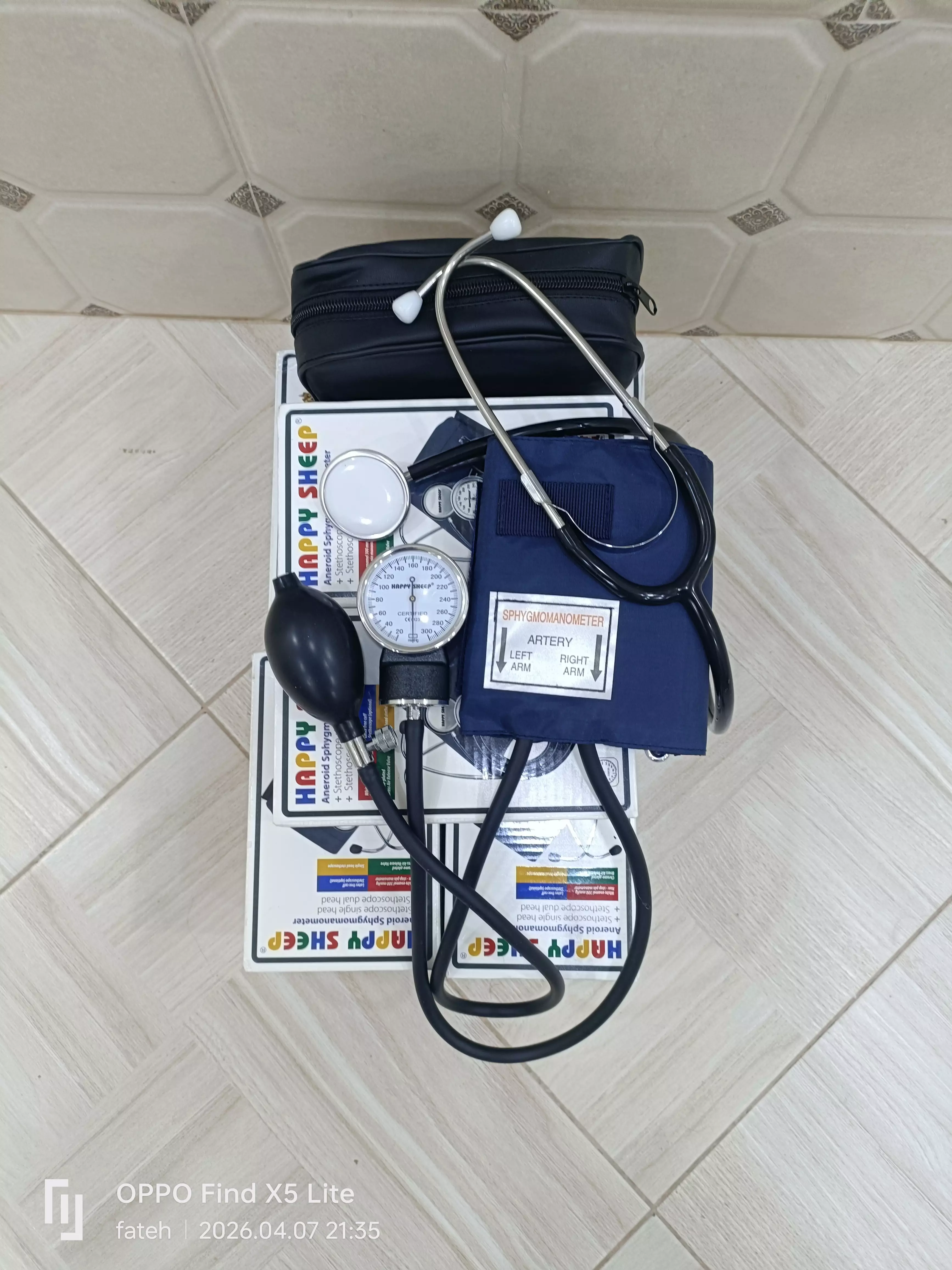 جهاز مقياس ضغط الدم الشرياني بشكل يدوي ودقيق 